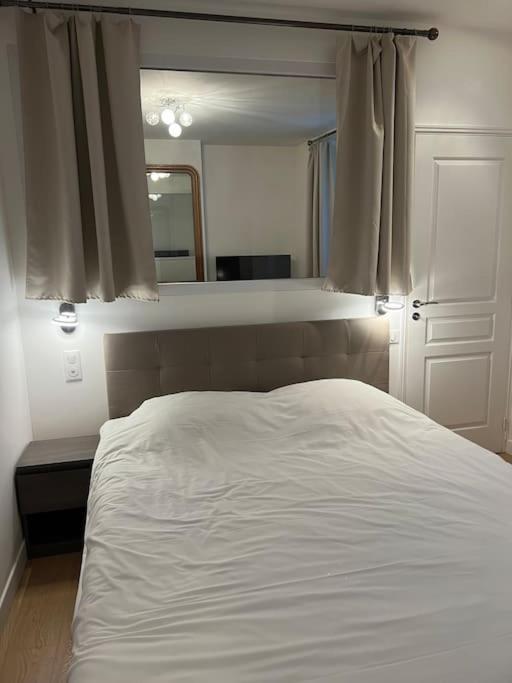 Luxury Appartment, Champs Elysees, Neuf ! باريس المظهر الخارجي الصورة
