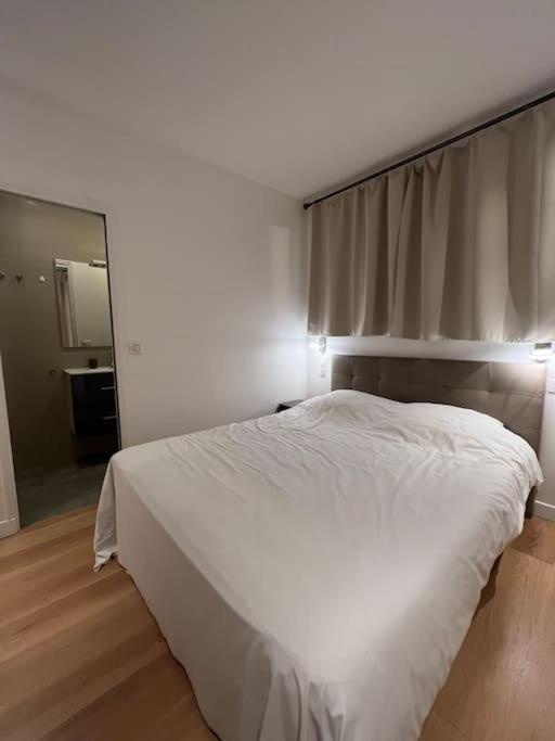 Luxury Appartment, Champs Elysees, Neuf ! باريس المظهر الخارجي الصورة